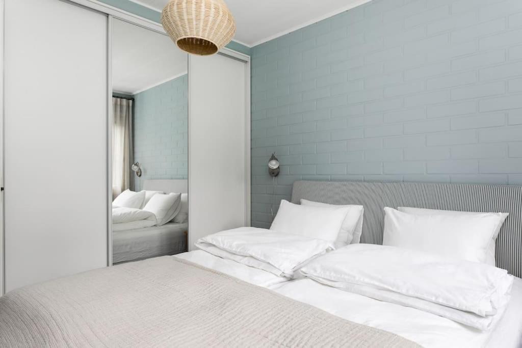 Upea Remontoitu Huoneisto Naantalin Sydaemessae Apartment Exterior photo