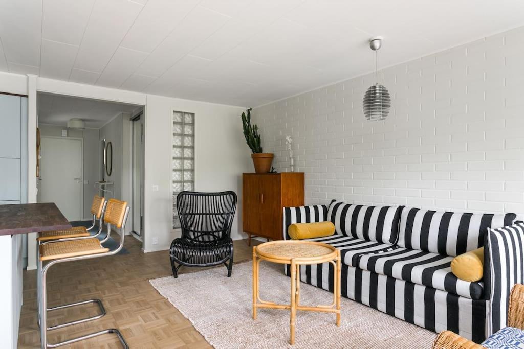 Upea Remontoitu Huoneisto Naantalin Sydaemessae Apartment Exterior photo