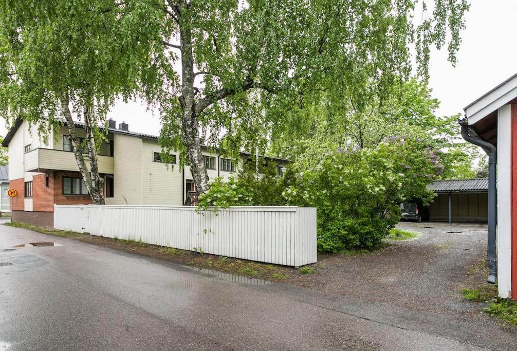 Upea Remontoitu Huoneisto Naantalin Sydaemessae Apartment Exterior photo