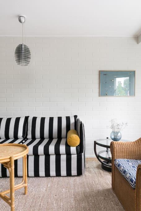 Upea Remontoitu Huoneisto Naantalin Sydaemessae Apartment Exterior photo